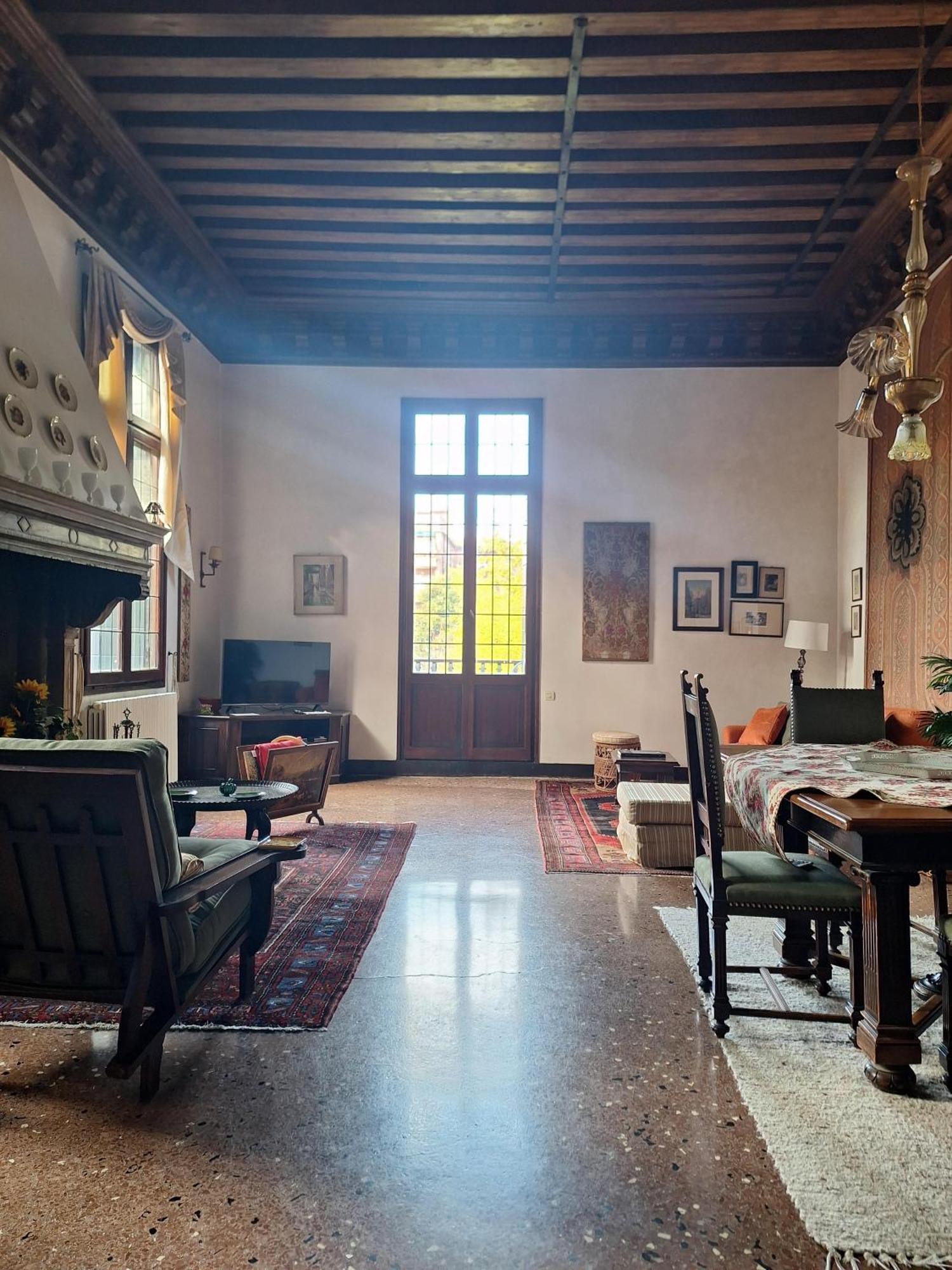 Appartamenti Inside Palazzo Foscarini Венеция Екстериор снимка