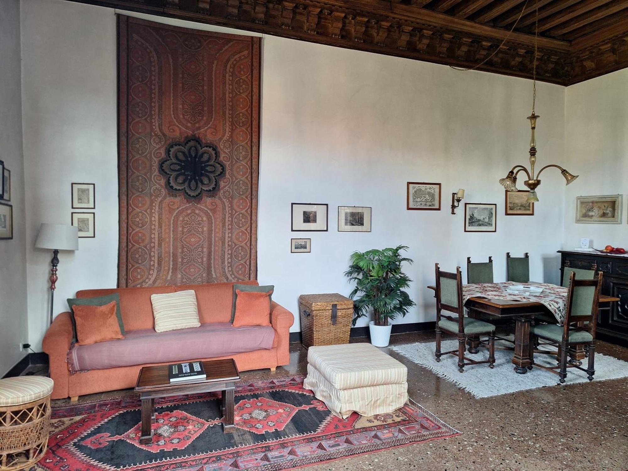 Appartamenti Inside Palazzo Foscarini Венеция Екстериор снимка