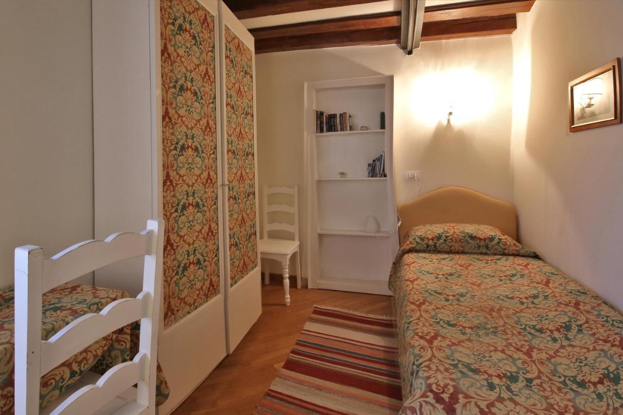 Appartamenti Inside Palazzo Foscarini Венеция Екстериор снимка