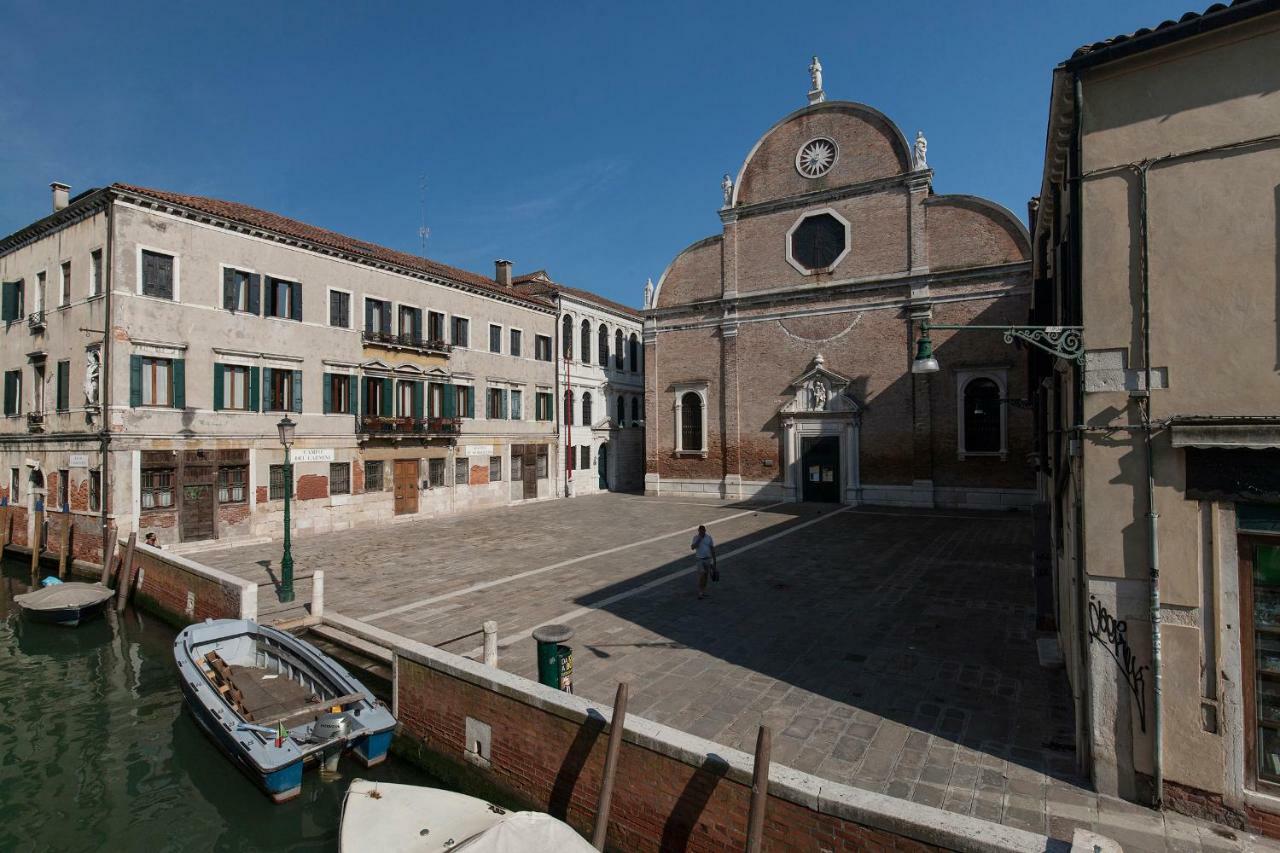 Appartamenti Inside Palazzo Foscarini Венеция Екстериор снимка